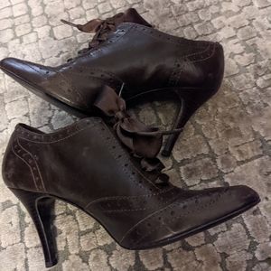 Anne Klein High-heeled Oxfords